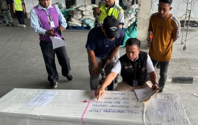 Isak Tangis Sambut Kepulangan Jenazah PMI Asal Batubara di Kualanamu, Sempat Diotopsi di Malaysia