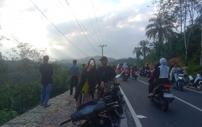 Jalan Mulus Desa Simonis Viral, Warga Harap Truk Dibatasi