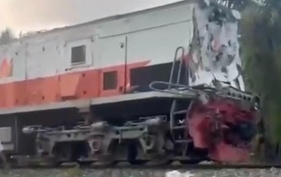 Viral! Kereta Api Vs Truk Pengangkut Pisang di Asahan