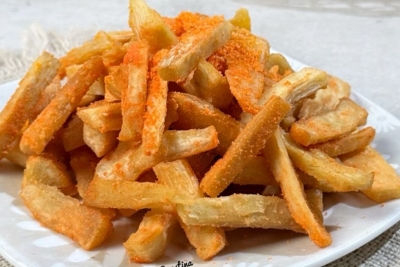 Kisah Pedagang Kecil: Jualan Tela-tela dan Roti Bakar untuk Menyambung Hidup