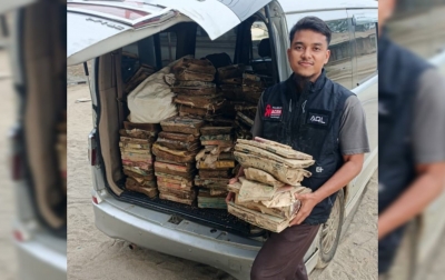 AQL Laznas Peduli: Memuliakan Al-Qur’an yang Rusak, Mengganti yang Hilang dengan Wakaf Baru