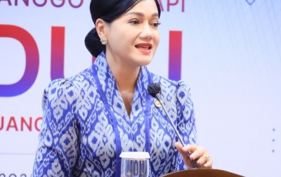 Friderica Widyasari Ditunjuk Jadi Ketua dan Wakil DK OJK