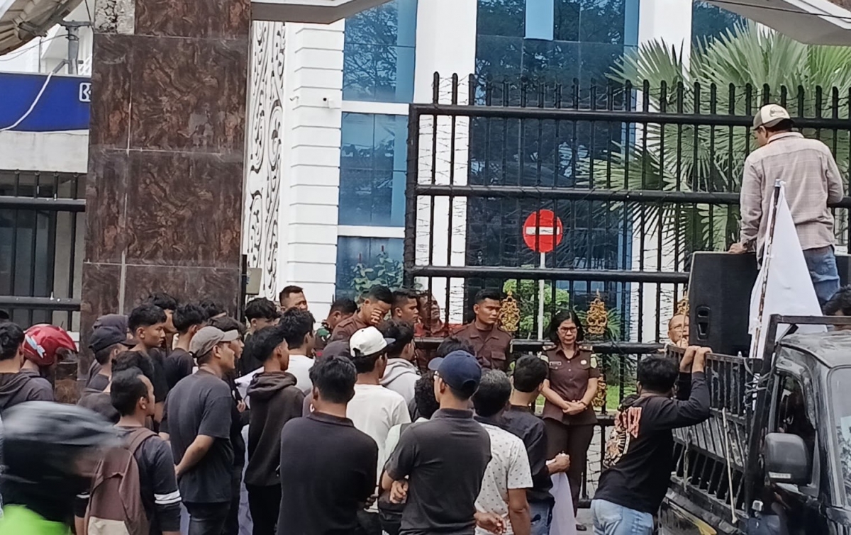 Mahasiswa GUNTUR Kepung LLDikti Wilayah I dan Kejatisu, Tuntut Pengusutan Korupsi KIP Kuliah serta Konflik Kepentingan