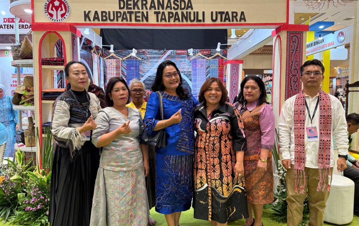 Ulos Taput 'Guncang' JICC Jakarta: Wastra Lokal yang Kini Mendunia di Inacraft 2026