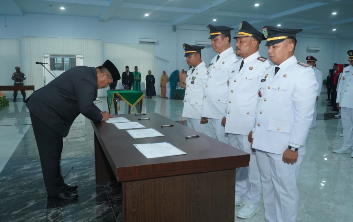 Bupati Asahan Lantik Pejabat Administrator dan Pengawas