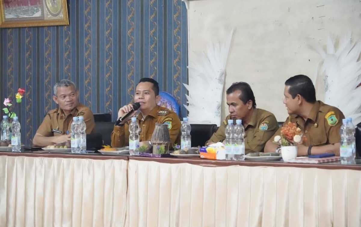 Kunjungi SMAN 1 Barumun, Bupati Putra Mahkota Motivasi Para Siswa
