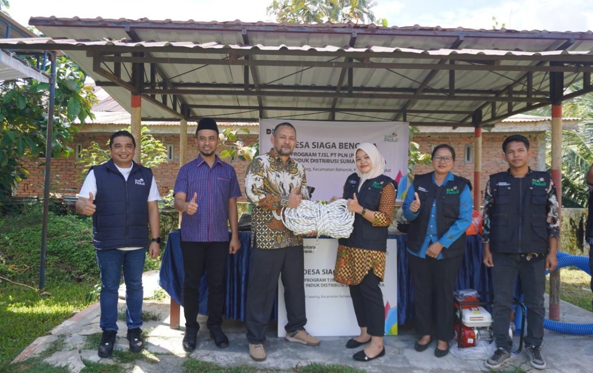 Resmikan Desa Siaga Bencana, PLN UID Sumut Serah Terima Bantuan Program