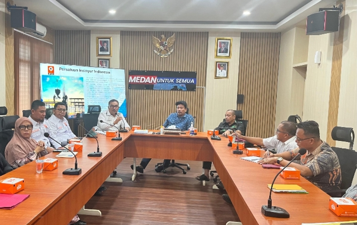 PII Kota Medan Sosialisasikan UU No 11 tahun 2014 tentang ke Insinyuran di Dinas SDABMBK Medan