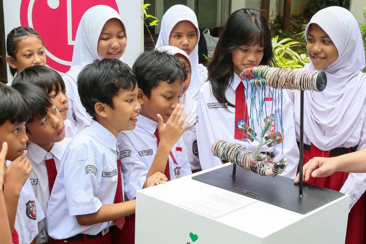 LG Serahkan Karya Seni Instalasi E-Waste ke SDN Ragunan 08