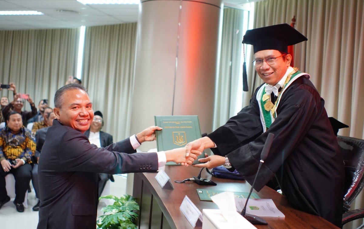 Ketua Umum DPP Prabowo Mania-08, Akhmad Gojali Harahap Raih Gelar Doktor Bidang Ilmu Politik