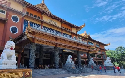 Maha Vihara Maitreya Cemara Asri Jadi Magnet Kunjungan Religi di Sumut