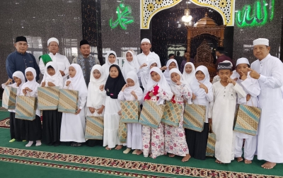 BKM Al-Ikhwan Peringati Isra Mikraj Sekaligus Salurkan 120 Paket Sembako