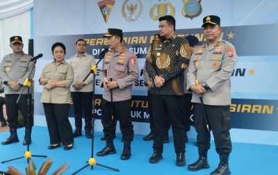 Kapolri Lepas Bantuan 22 Kontainer Untuk Korban Bencana Sumatera
