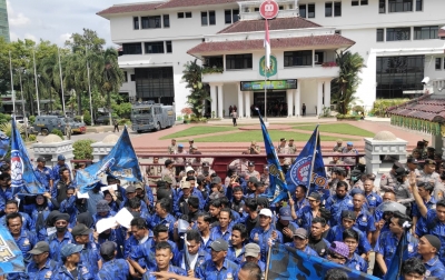 KOMBAT Aksi Dukung Momentum 1 Tahun Kepemimpinan Rico Waas–Zakiyuddin Harahap