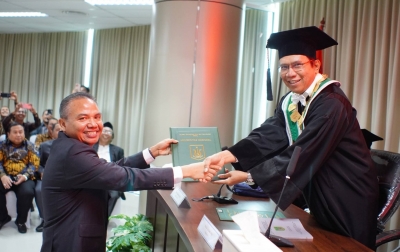 Ketua Umum DPP Prabowo Mania-08, Akhmad Gojali Harahap Raih Gelar Doktor Bidang Ilmu Politik