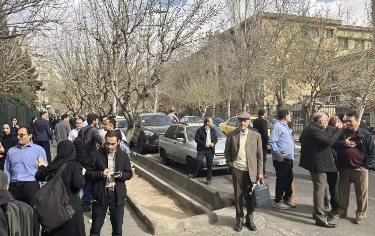 Situasi Iran Memanas: KBRI Teheran Terbitkan Status Siaga bagi WNI Pasca-Serangan Udara AS-Israel