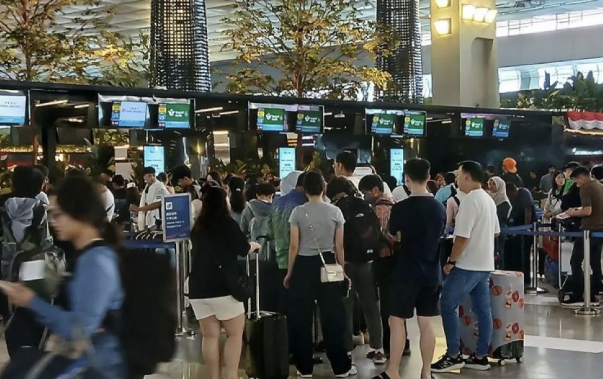 Breaking News: Ruang Udara Timur Tengah Ditutup, Deretan Penerbangan dari Bandara Soetta Dibatalkan!