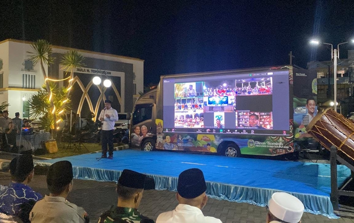 Gubsu Bobby Nasution Luncurkan Internet Gratis Ruang Publik di Masjid Agung Al Abror Padangsidimpuan