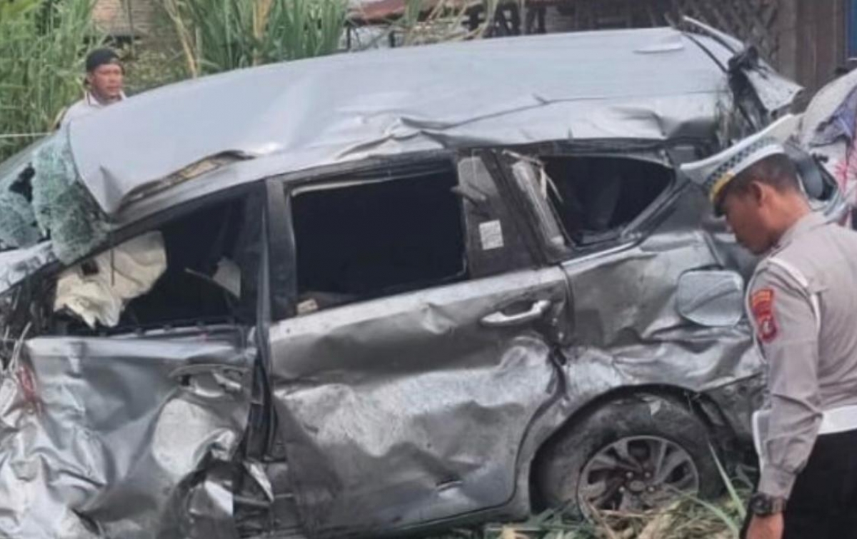 Detik-Detik Mencekam KA Sribilah Utama Vs Mobil di Perlintasan Sebidang: Sopir Diduga Asyik Telepon Saat Maut Mendekat!