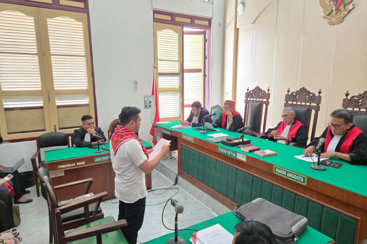 Diduga Ada Intervensi, Hakim Skors Sidang hingga Massa Masuk Persidangan