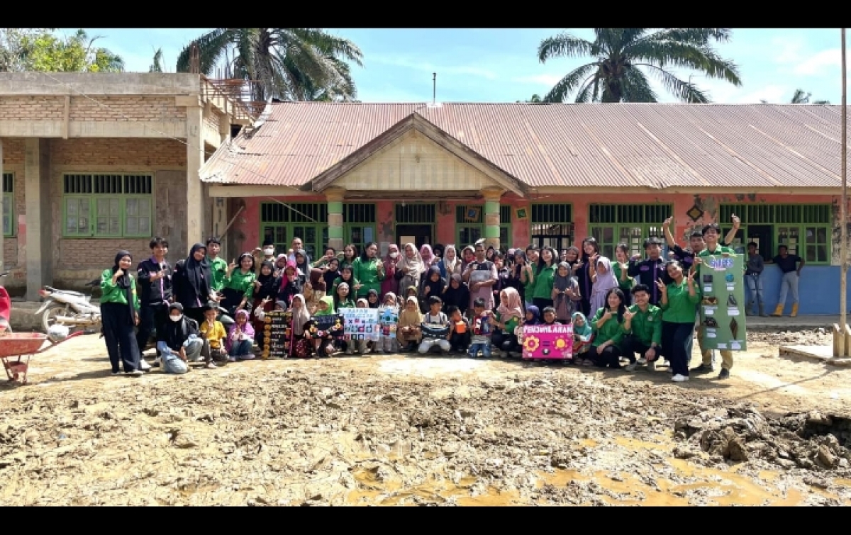 Mahasiswa USM Indonesia Ubah Limbah Kain Pascabanjir Menjadi Media Edukatif dan Peluang Usaha di Aceh Tamiang