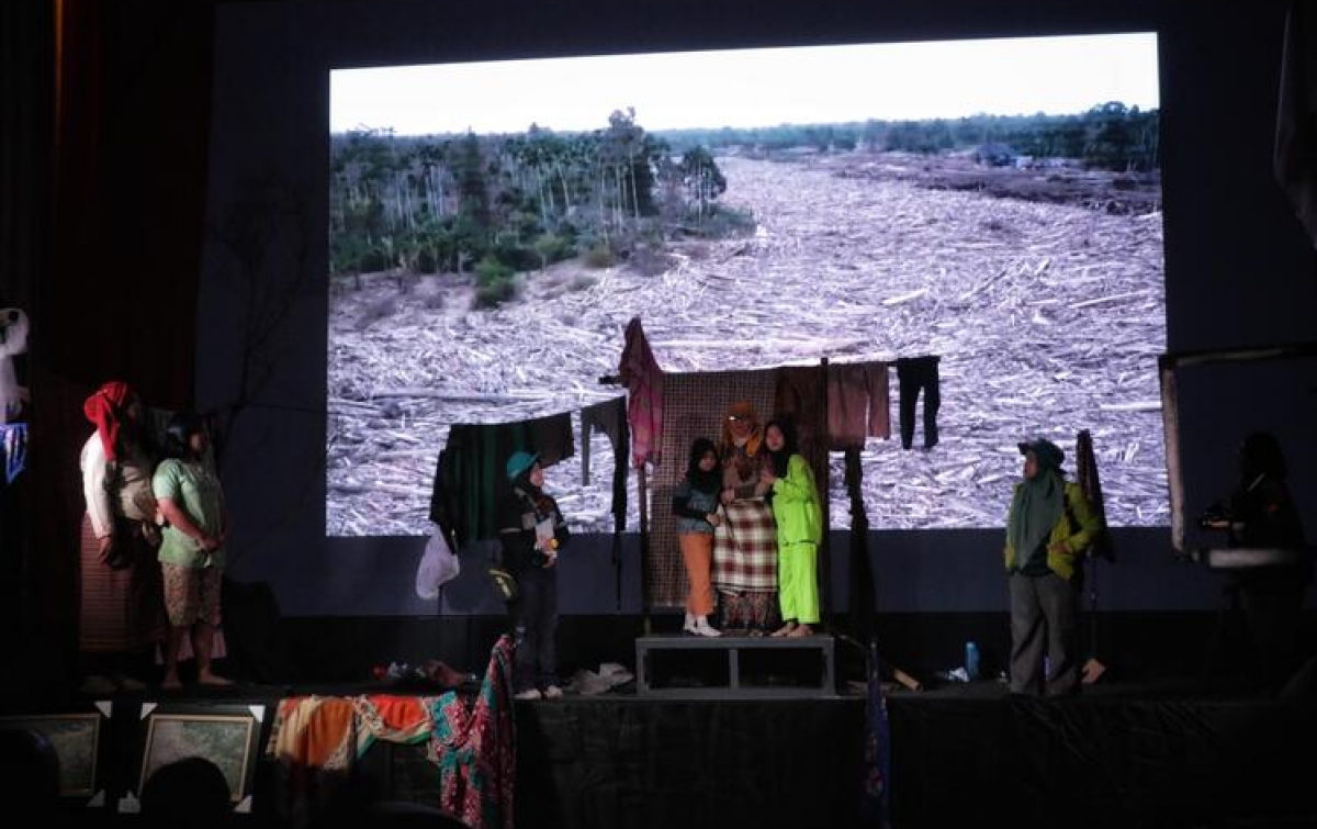 Ketika Data Menjadi Air Mata: Kolaborasi Jurnalis Perempuan dan Seniman Hadirkan Teater Kemanusiaan di Medan