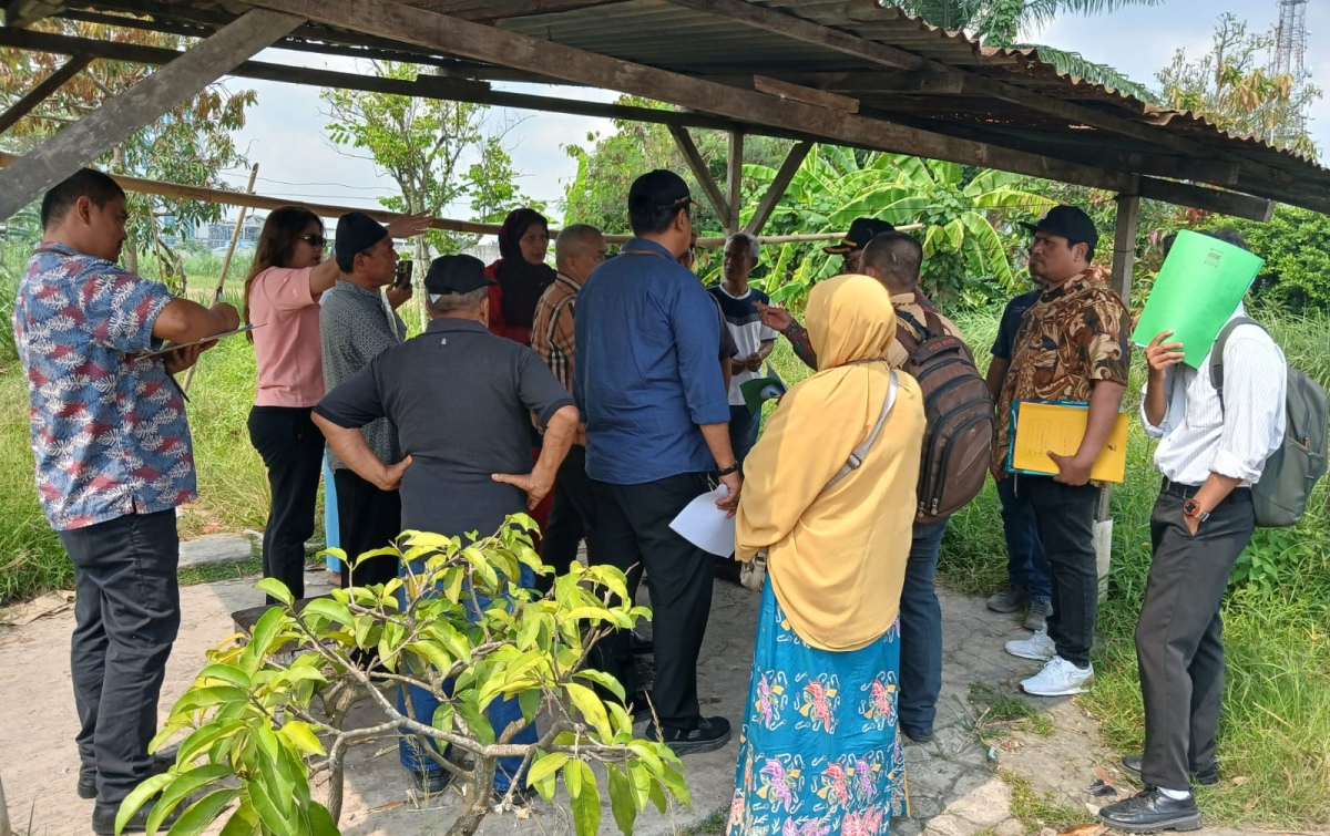 Sidang Lapangan Ricuh, Hakim dan Penggugat Diusir Pemilik Tanah