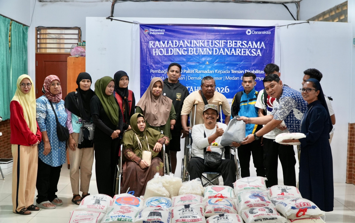 Holding BUMN Danareksa Salurkan Paket Ramadan bagi Disabilitas