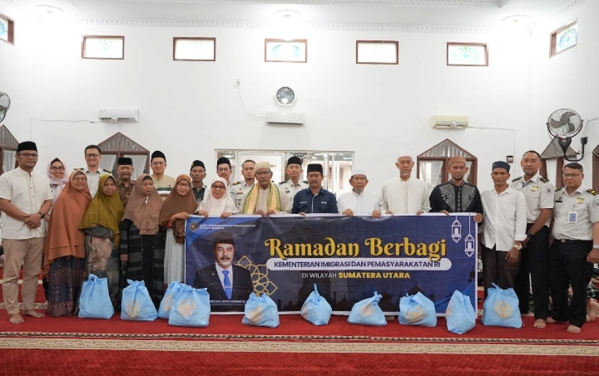 Ramadan Berbagi: Kepedulian Menteri Agus Andrianto Hadirkan 2.000 Paket Bansos untuk Bilal Mayit dan Nazir Masjid di Medan
