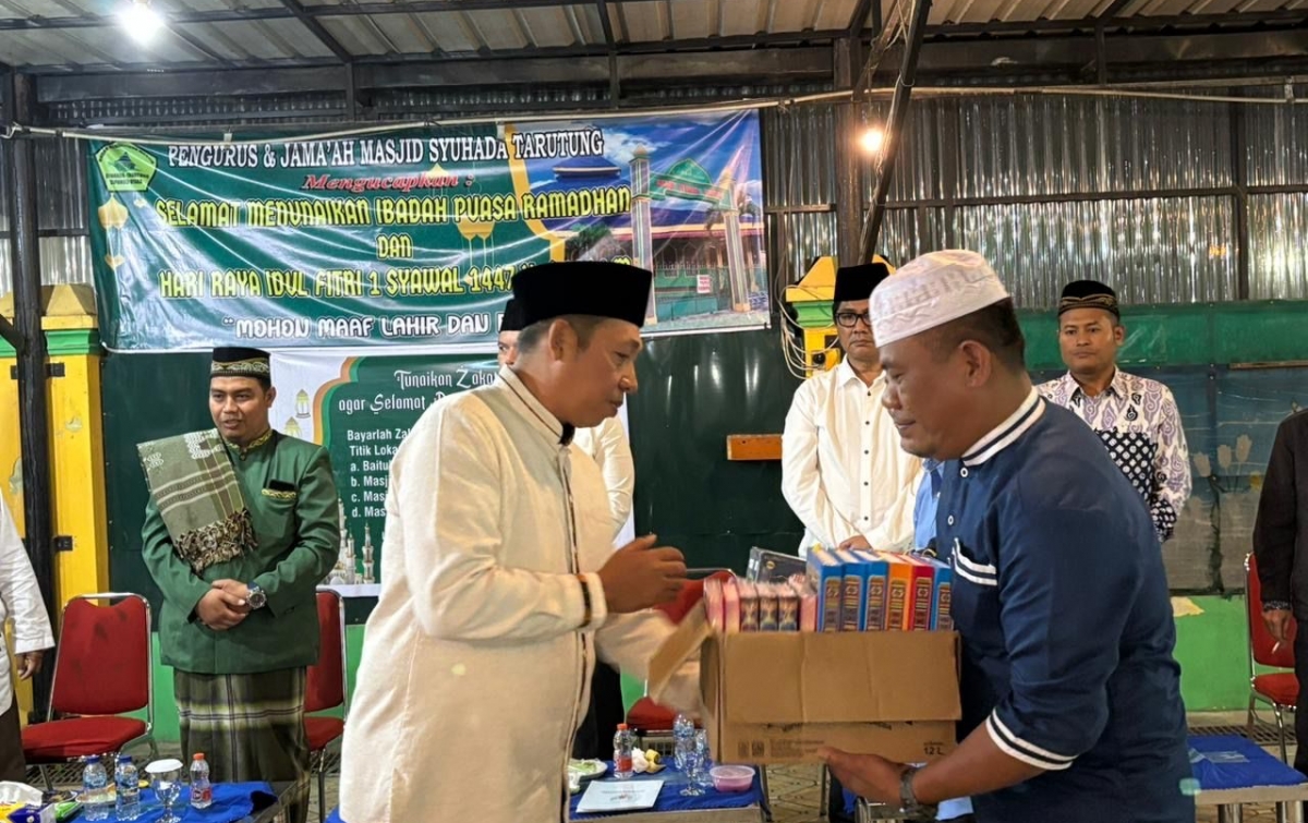 Momen Hangat di Masjid Syuhada: Bupati JTP Hutabarat Perkuat Tali Saudara Lewat Buka Puasa Bersama