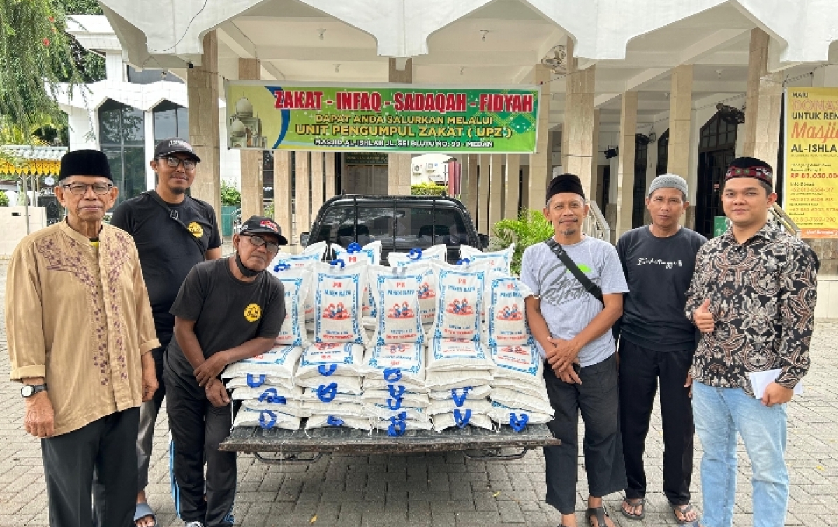 UPZ Al-Ishlah Salurkan Zakat
