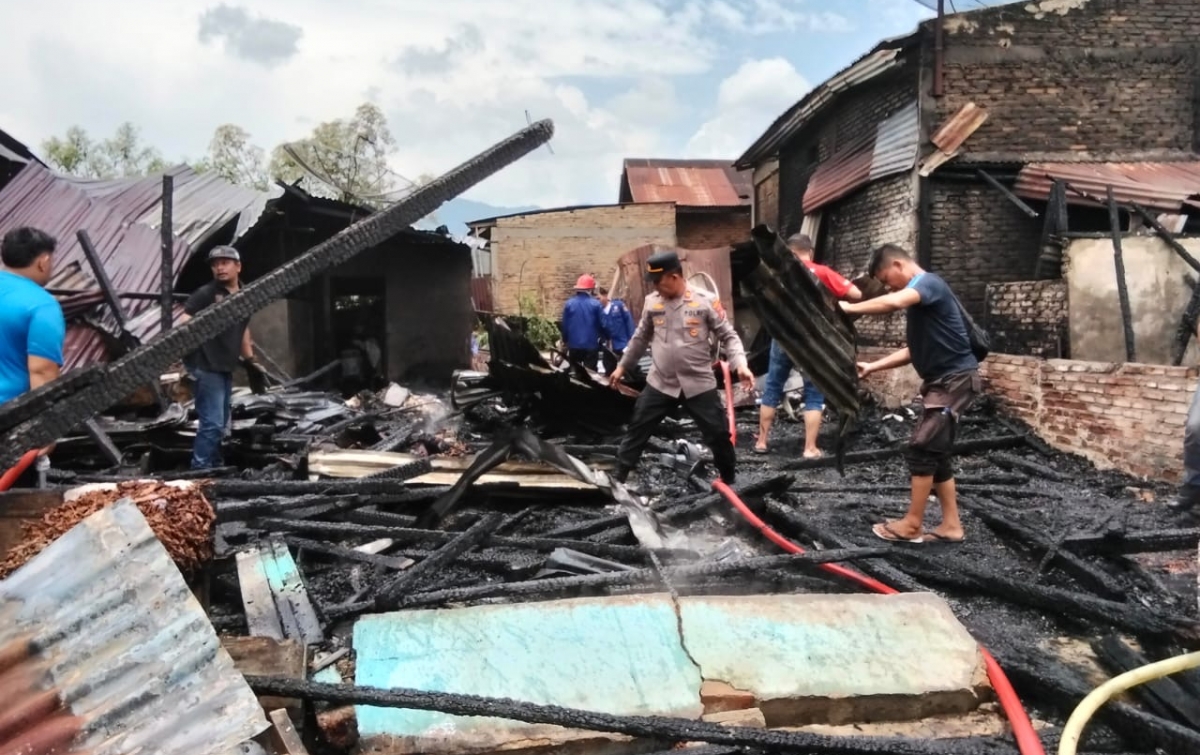 4 Rumah Hangus Terbakar di Tigalingga, Penghuni Lagi di Ladang