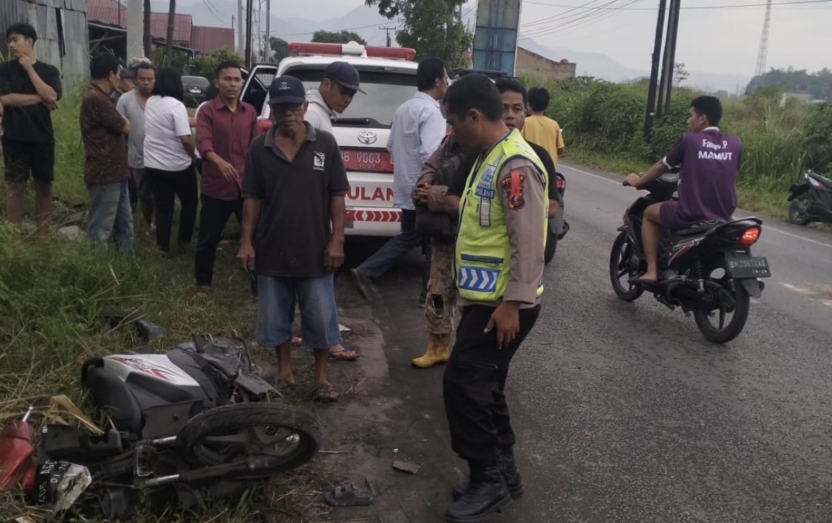 Tragedi di Jalan Licin Balige: Fortuner Tergelincir, Nyawa Pengendara Motor Tak Tertolong
