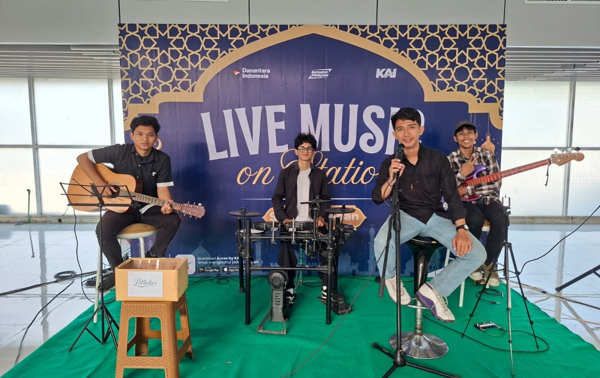 Puncak Mudik KA Sumut Diprediksi Capai 11 Ribu Penumpang, KAI Hadirkan Live Music di Stasiun Medan