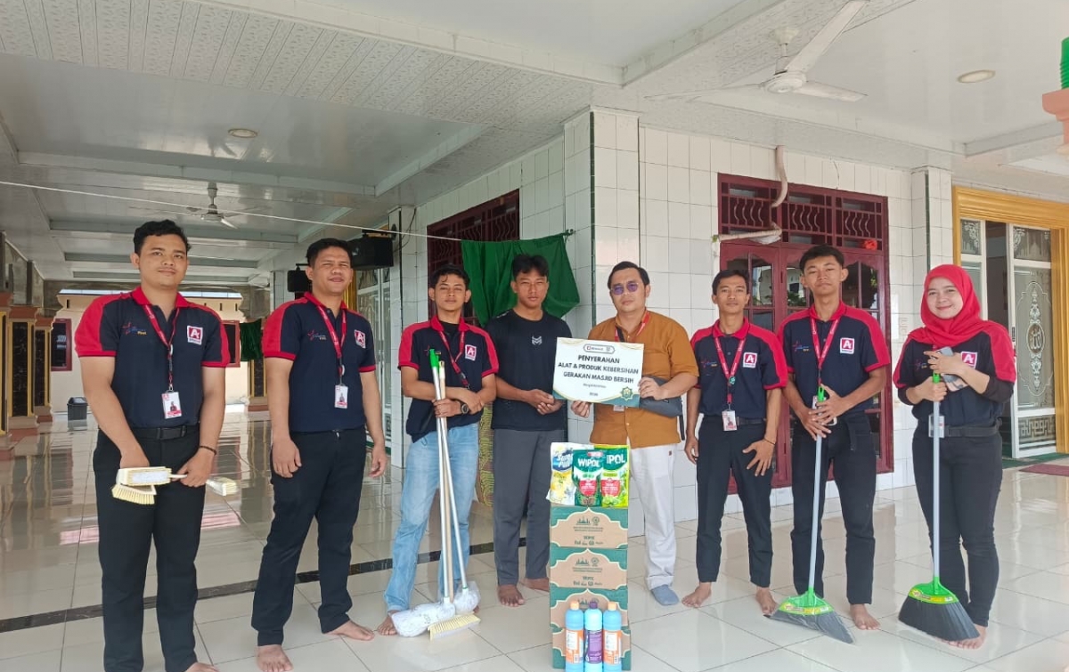 Sinergi Ramadan Lewat 'Gerakan Masjid Bersih' di 11 Titik Medan-Deliserdang