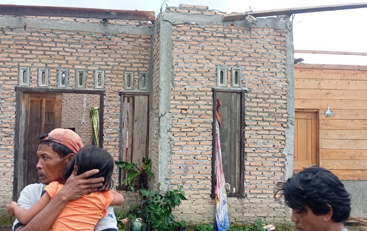 Puting Beliung Rusak 9 Rumah di Pangguruan Dairi