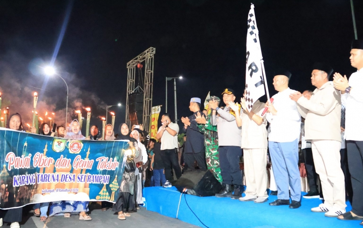 Semarak Pawai Obor dan Mobil Hias di Sergai