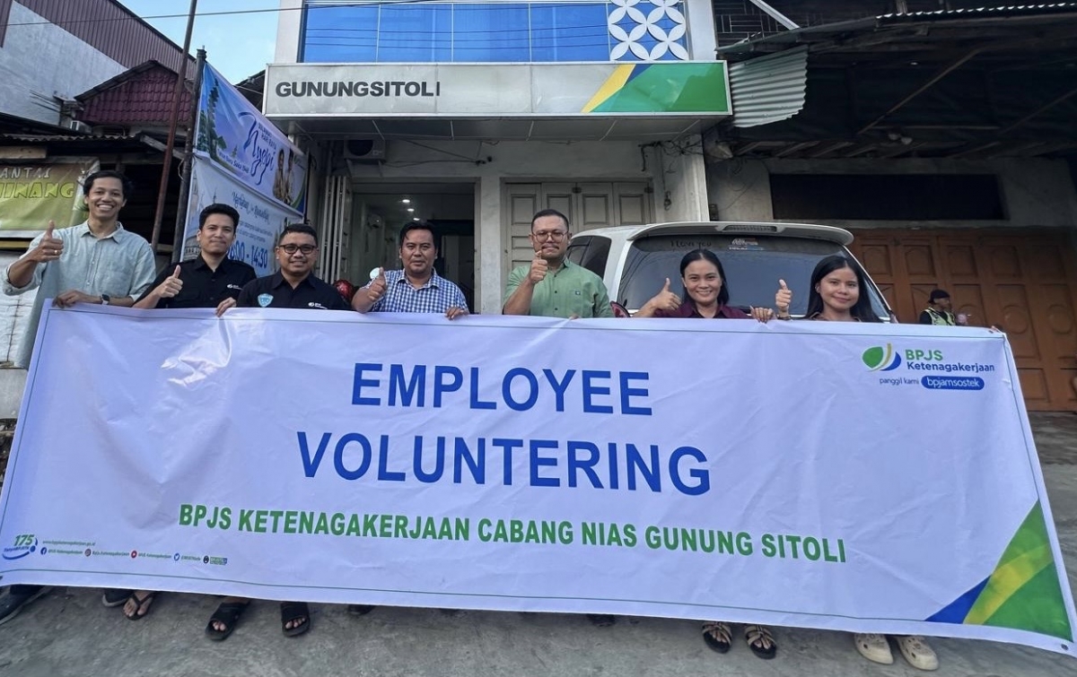 Sapa Pengendara, BPJS Ketenagakerjaan Nias Gunung Sitoli Gelar Aksi Bagi Takjil Gratis