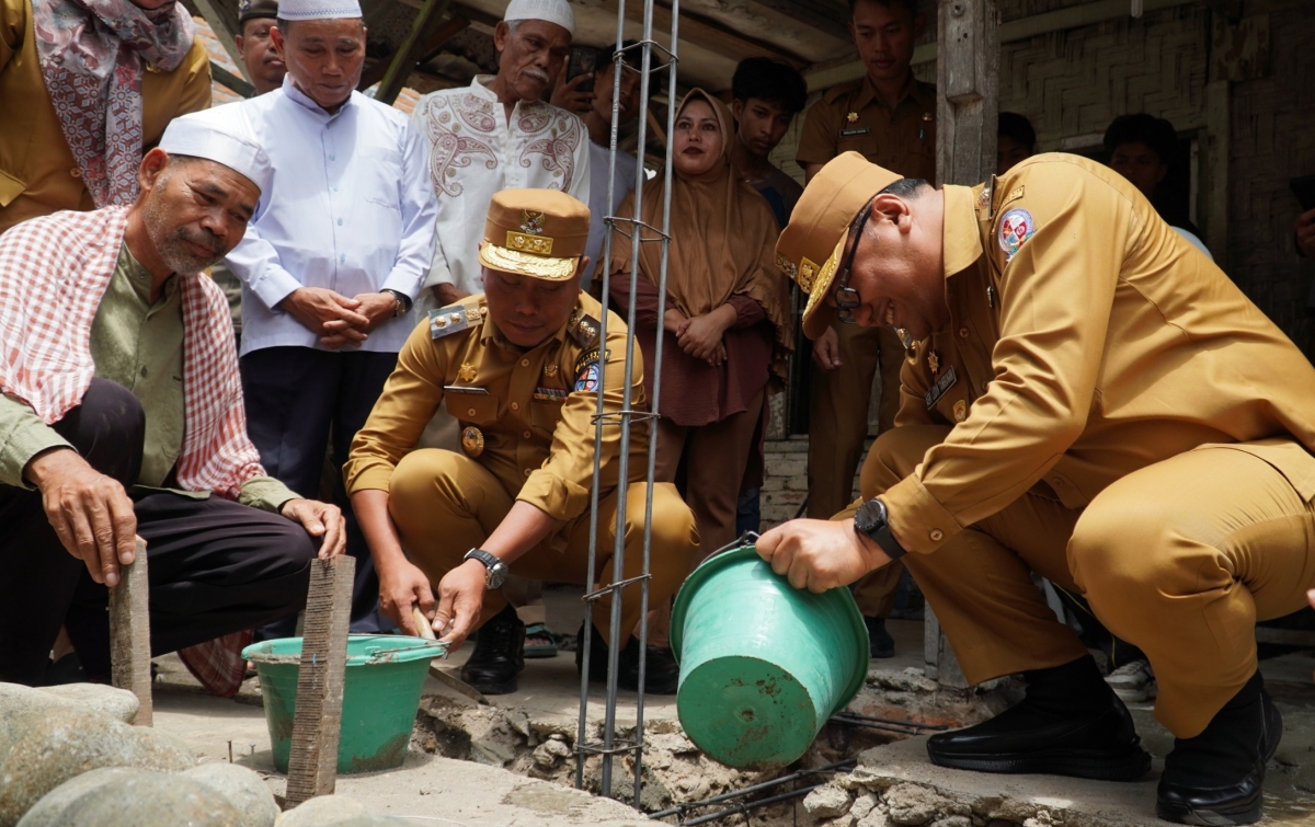 Bupati Deli Serdang Laksanakan Peletakan Batu Pertama Kediaman Warga Tak Mampu