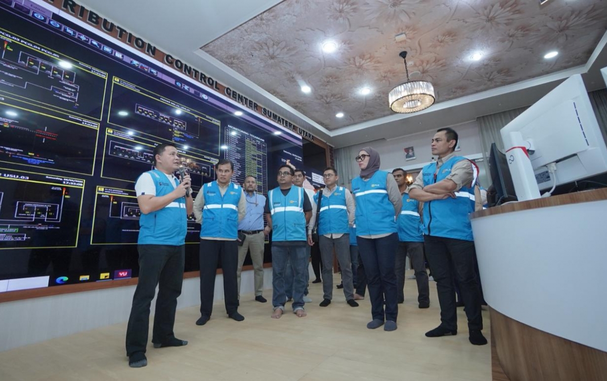 Tinjau Control Room, Direktur Distribusi PLN Pastikan Keandalan Listrik Sumut di Level Optimal