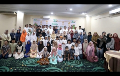 Bersyukur Masuki Usia 35 Tahun, Alumni SMAN 6'91 Bukber Anak Yatiim