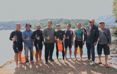 Sensasi Renang Sejauh 1,2 KM: Alumni ITB Taklukkan Perairan Muara-Pulau Sibandang!