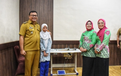 Dukung Mobilitas dan Aktivitas Pendidikan, Alumni Smansa Lubuk Pakam Terima Bantuan E–Toll