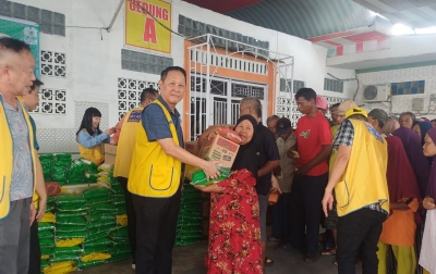 Wujudkan Rasa Syukur, Lions Club Medan Cambridge Bagikan 250 Paket Sembako Idulfitri