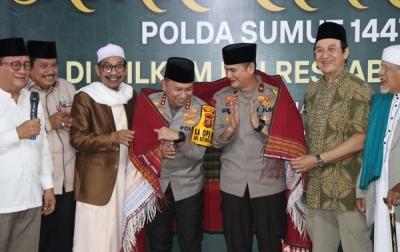 Safari Ramadan Poldasu di Pesantren Al Kautsar,   Wakapolda dan Kapolrestabes Medan Pererat Silaturahmi dengan Ulama