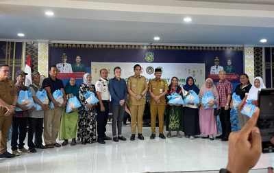 Sambut Idulfitri 1447 H, Imigrasi Sumut Bersama Wali Kota Medan Salurkan 2.000 Paket Sembako Menteri Imipas