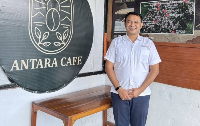 Magnet Instagramable di Jalur Danau Toba: Bagaimana Kafe Antara Menyulap Sipintu Angin Menjadi Pusat Ekonomi Kreatif
