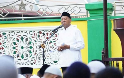 Bupati Langkat Afandin, Wabup  dan Sekdakab Amril Salat Ied Ditiga Lokasi Berbeda