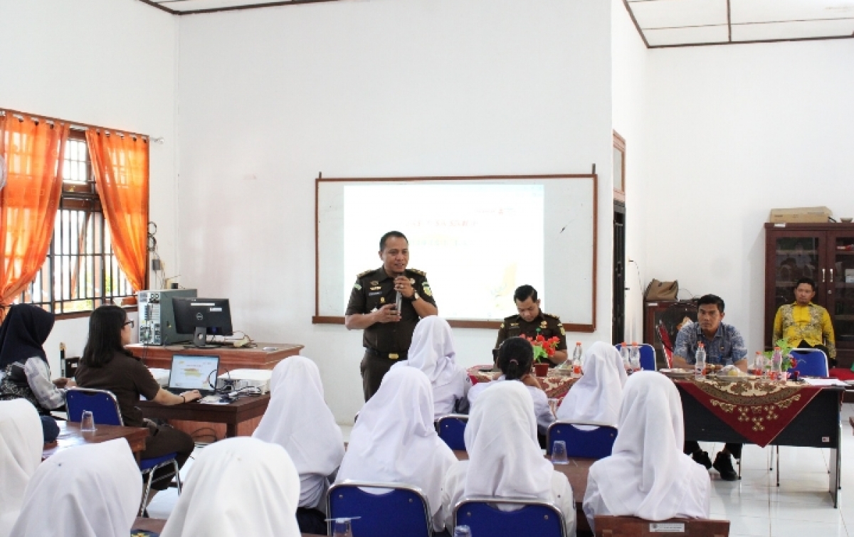 Sasar Siswa SMP Negeri 1 Barumun, Kejari Palas Ajak Siswa Jauhi Narkoba