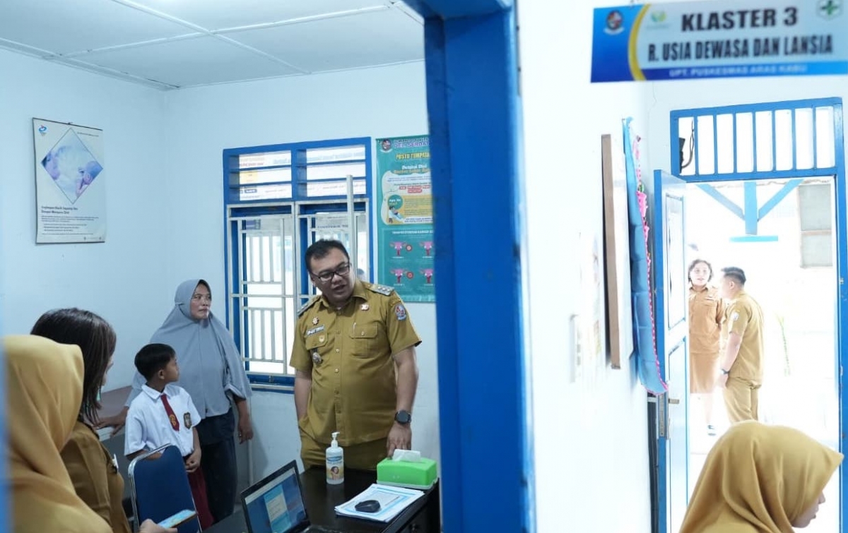 Memastikan Kualitas Pelayanan Berjalan Maksimal, Bupati Deli Serdang Sidak ke Pustu dan Sekolah